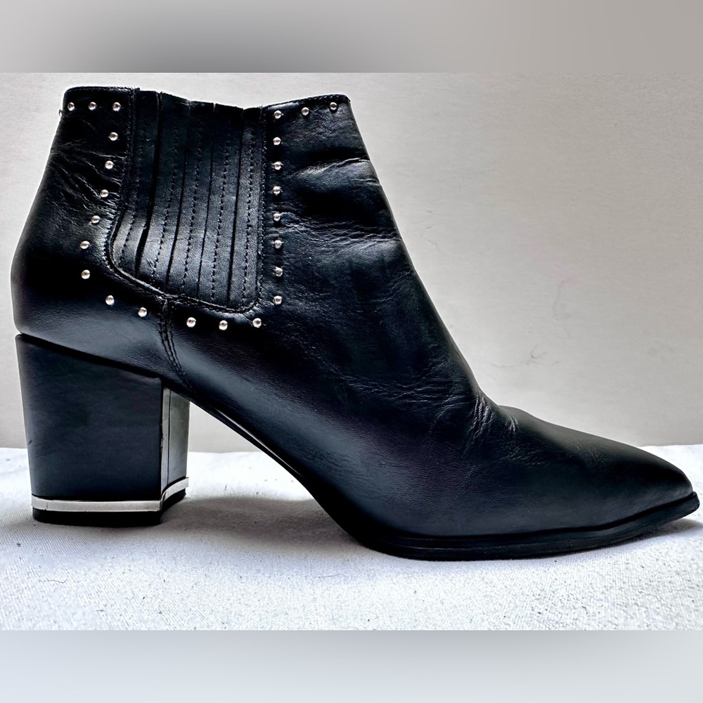 Michael Kors Gemma Mid Boot Bootie 7 Black block heel Leather elastic pull on